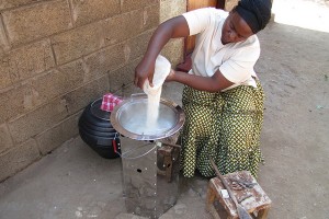 2.4 billion women still use traditional biomass fuels or cook over health-threatening open fires (Source: CDM Photo Contests/Flickr)