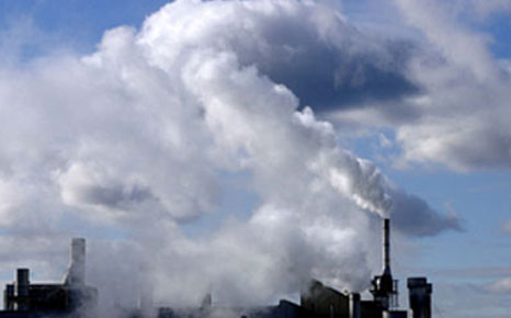 Pollution helps clouds to slow global warming