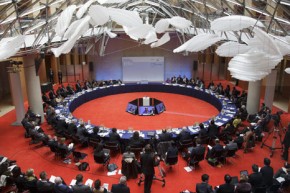 Merkel backs global climate change deal