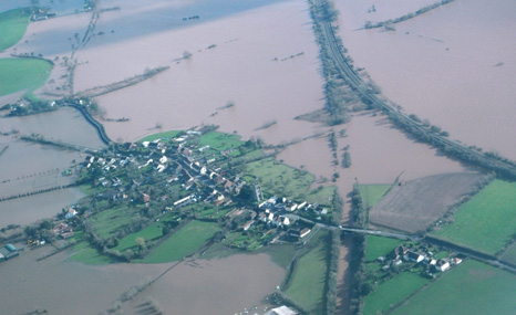 Flooding on the Somerset levels (Pic: Environment Agency/Flickr) 