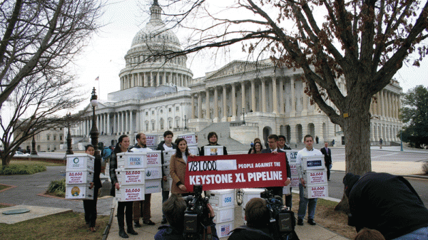 Protesters gather outside the Capitol to urge senators to reject Keystone (Pic: 350.org/Flickr)