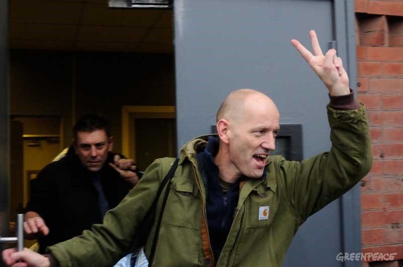 Frank Hewetson leaves prison on bail (Pic: Kirill Andreev/Greenpeace)