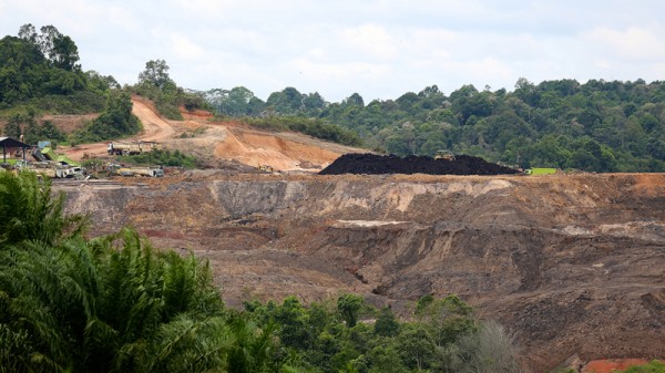A coal mine in East Kalimantan, Indonesia (Pic: Flickr/CIFOR/Mokhamad Edliadi)