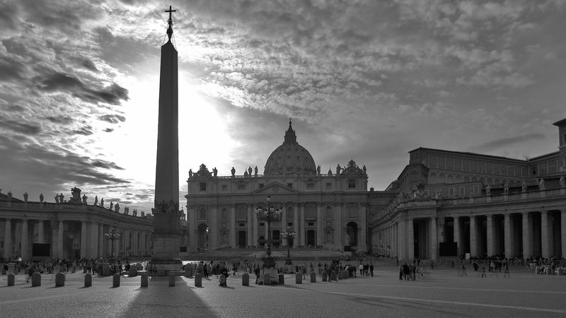 St Peter's square, Vatican City, Rome. (Pic: Anna + Michal/Flickr)