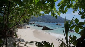 Seychelles dodges 'debt hole' with pledge to protect oceans