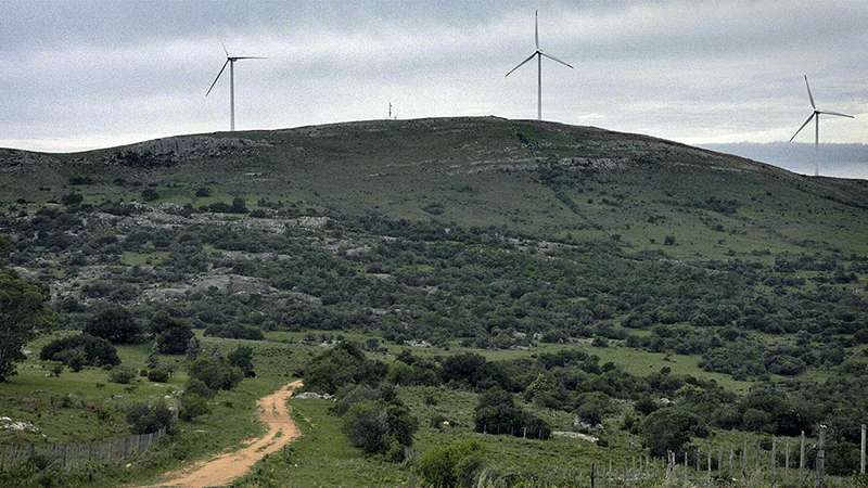 (Flickr/ Gonzalo Viera Azpiroz) Turbines in Sierra de los Caracoles in eastern Uruguay