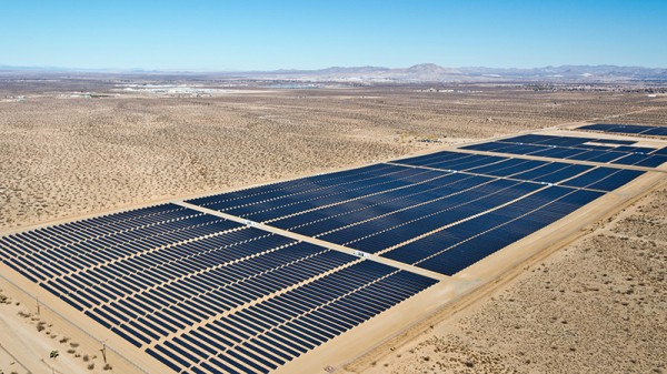 US solar power smashes records in 2016