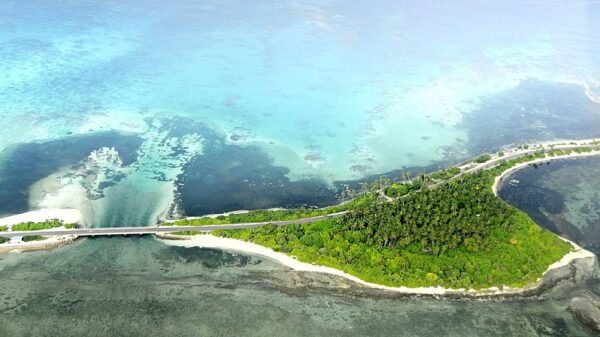 Maldives greenlights destructive dredging to build housing and luxury resorts