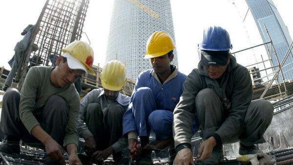Migrant workers suffer heat stress during Ramadan in Arabian Gulf