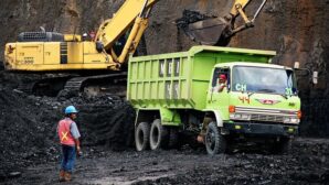 Coal workers Indonesia
