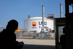Fossil fuel firms seek UN carbon market cash for old gas plants